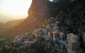 Abella Climb Eco Refugio